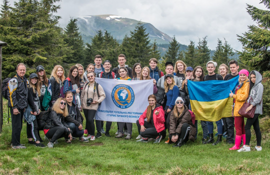 Вітаємо З Днем Конституції України!