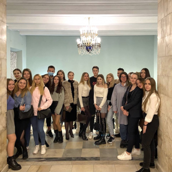Мистецька кураторська година