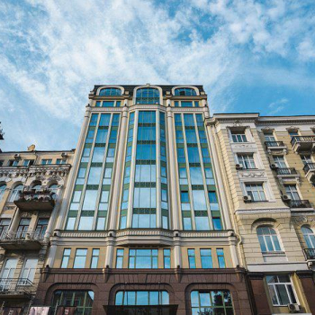 8 оригінальних готелів України