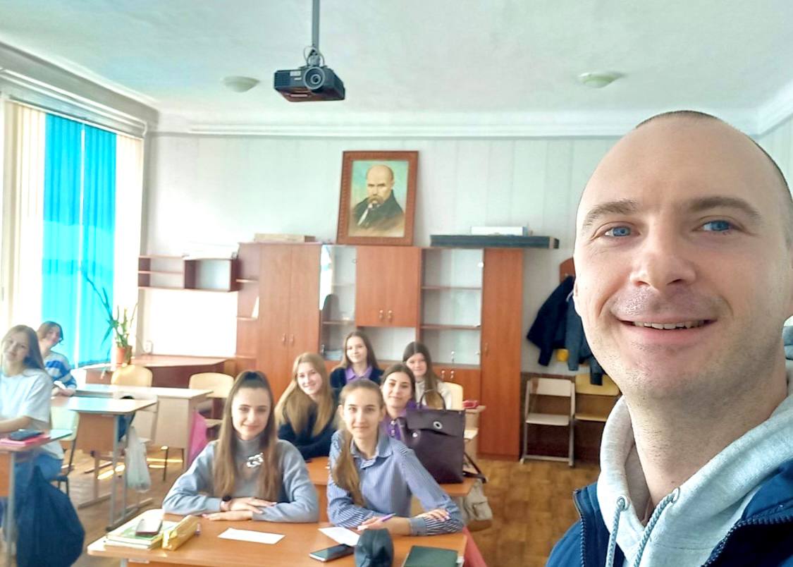 абітурієнти